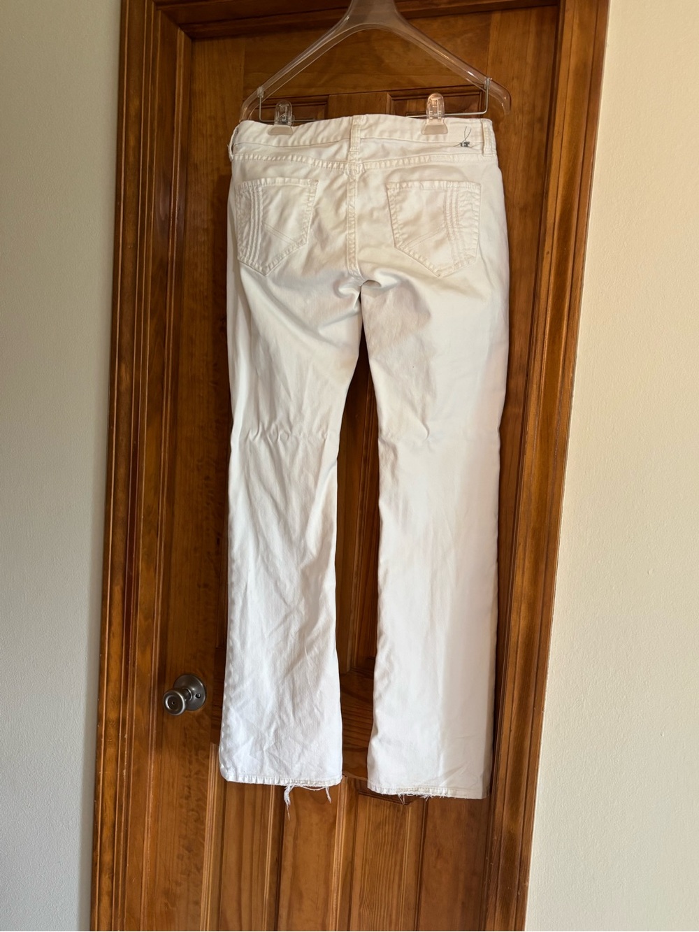 !It Vintage Los Angeles white Straight-Leg Jeans - Picture 10 of 16